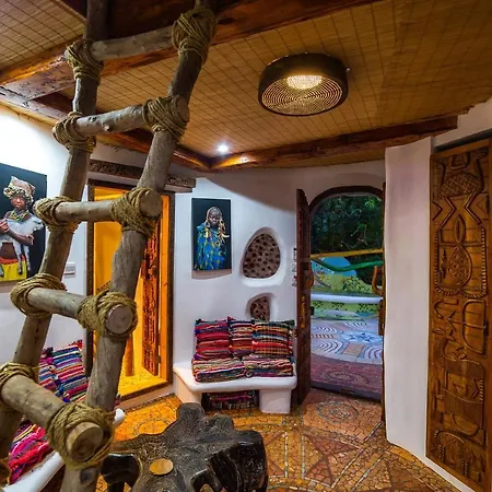 Ferienhaus Euphoria Art Land - The Earth House