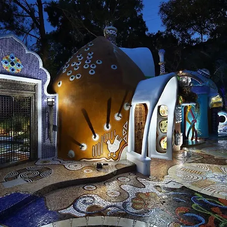 Euphoria Art Land - The Earth House Ferienhaus Limassol